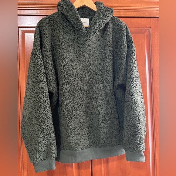 American Eagle Dark Green Fluffy Hoodie Size Large - Picture 1 of 7